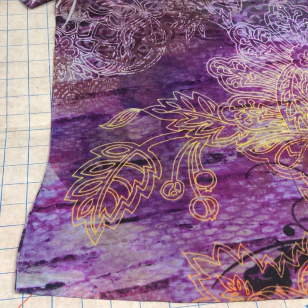 XL vintage graphic print Purple pattern fabric T-shirt gothic floral appropriate - Picture 7 of 13